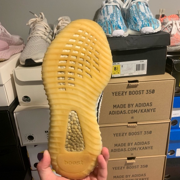 Yeezy 350 v2 - Picture 4 of 4